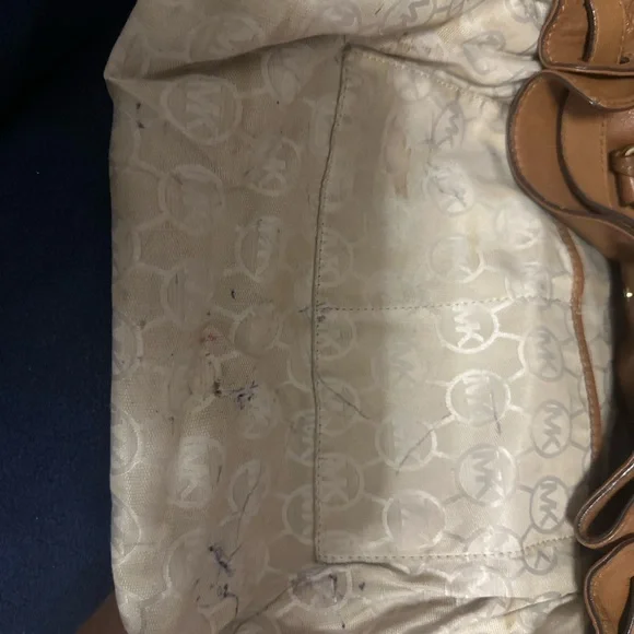 The Michael Kors Hamilton Large Leather Tote - Picture 7 of 8